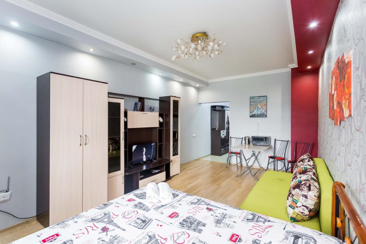 золотой квадрат, центр алматы! Apartment Almaty